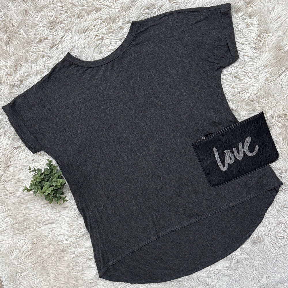 🎉HP🎉 Jenny Boston Crewneck Hi Lo Top 💗 Gray
